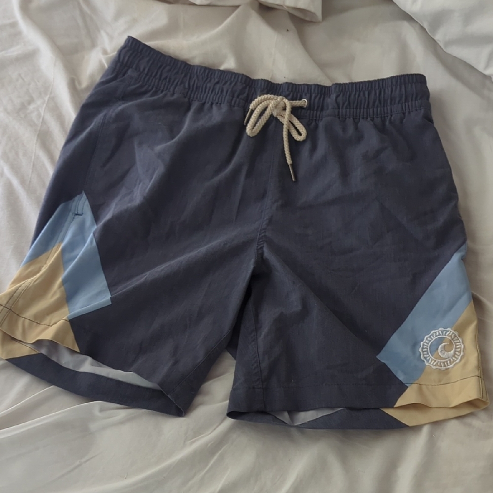 Fair Harbor Men's Navy and Light Blue Swim Trunks